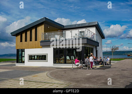 Agnew Park am Meer in Stranraer, Wigtownshire. Das Driftwood Cafe ist auf der rechten Seite des Fotos. Stockfoto