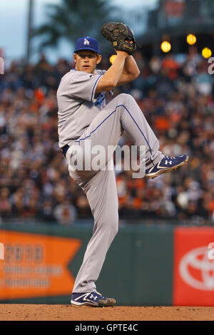 11. April 2011; San Francisco, CA, USA;  Ab Los Angeles Schwindler Krug Clayton Kershaw (22) Stellplätze gegen die San Francisco Giants im ersten Inning im AT&T Park. Stockfoto