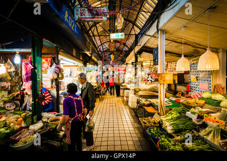 Die Dongsanshui Straßenmarkt in Wanhua District, Taipei, Taiwan. Stockfoto