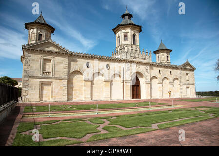 Saint-Estèphe Bordeaux Frankreich die historischen Chateau Cos Estournel entlang der Weinstraße von Saint Estephe in der Nähe von Bordeaux Stockfoto