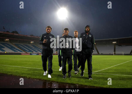 Republik Irland (links-rechts) Jeff Hendrick, Wes Hoolahan und Darren Randolph vor der 2018 FIFA World Cup Qualifikationsspiel, Gruppe D im Stadium Rajko Mitic, Belgrad. Stockfoto