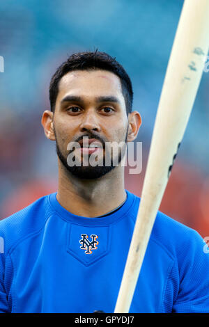 Juli 2011; San Francisco, CA, USA; New York Mets Center Fielder Angel Pagan (16) während des Schlagtrainings vor dem Spiel gegen die San Francisco Giants im AT&T Park. New York besiegte San Francisco mit 5:2. Stockfoto