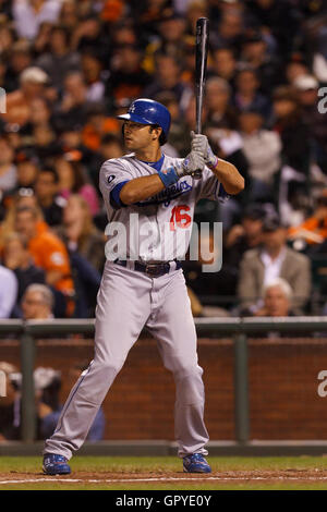 18. Juli 2011; San Francisco, CA, USA;  Los Angeles Schwindler rechter Feldspieler Andre Ethier (16) at bat gegen die San Francisco Giants während der sechsten Inning im AT&T Park. San Francisco besiegte Los Angeles 5-0. Stockfoto