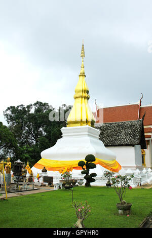 Antike Tempel und Pagoden in Khon Kaen, Thailand. Phra, Kham Kaen. Stockfoto