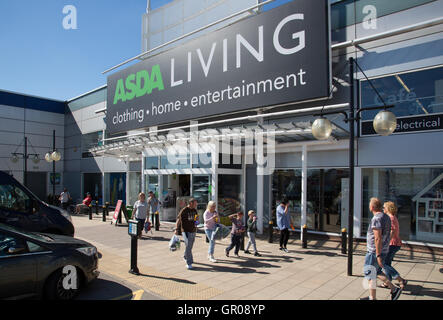 Parkgate shopping Stadion weg Rotherham Stockfoto