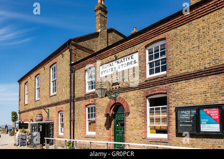 Das berühmte Royal Native Oyster Stores, Horsebridge, Whitstable, Kent, UK Stockfoto