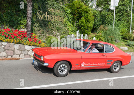 Schenna, Italien - 8. Juli 2016: Ford Capri Scena unterwegs in Richtung Schenna Dorf Stockfoto