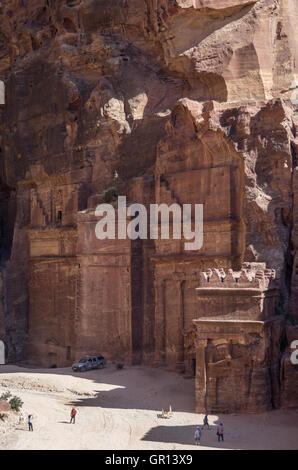 Straße von Fassaden, r. antiken Stadt Petra, Jordanien. Es ist jetzt ein UNESCO-Weltkulturerbe. Stockfoto