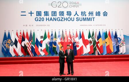 Hangzhou, China. 5. September 2016. Mexikanische Präsident Enrique Pena Nieto wird von chinesischen Staatspräsidenten Xi Jinping des G20-Gipfels 4. September 2016 in Hangzhou, China begrüßt. Bildnachweis: Planetpix/Alamy Live-Nachrichten Stockfoto