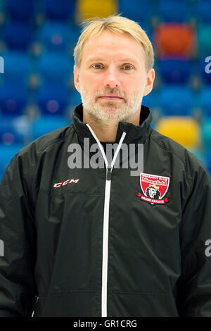 Hradec Kralove, Tschechische Republik. 06. Sep, 2016. Tomas Martinec, Trainer-Assistentin des Teams Mountfield HK, Tschechische Extraliga, Eishockeyliga Saison 2016/2017, 6. September 2016. © David Tanecek/CTK Foto/Alamy Live-Nachrichten Stockfoto