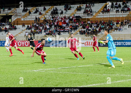 Seremban, Malaysia. 6. September 2016. Khaled ALMBAYED (C) versuchen, den Ball während der 2018 FIFA World Cup Qualifikation Fußballspiel zwischen Südkorea und Syrien am Tuanku Abdul Rahman Stadion in Seremban Kopf auf 6. September 2016 Credit: Chris JUNG/Alamy Live News Stockfoto