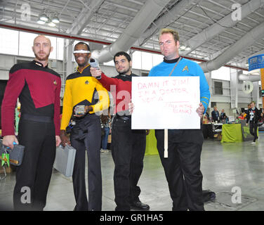 Javits Center, New York. September 5, 2016. Lustige Enterprise Crew bei Star Trek NY Con. Credit: Veronica Bruno/Alamy leben Nachrichten Stockfoto