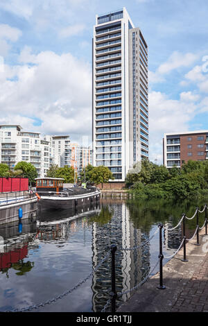 Horizonte Turm moderne Luxus-Wohnungen in Poplar Dock Marina in London England Vereinigtes Königreich Großbritannien Stockfoto