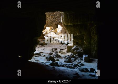 Beängstigend alten verwunschenen Grab. Favignana, Sizilien, Italien. Stockfoto