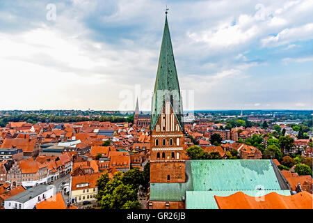 Lüneburg in der Vogelpersektive; aus der Vogelperspektive von Lüneburg Stockfoto