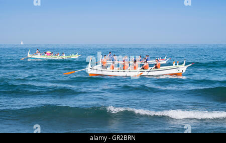 Angeln-Boote-Rennen in Fuengirola, Malaga, Spanien Stockfoto