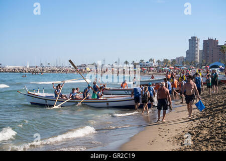 Angeln-Boote-Rennen in Fuengirola, Malaga, Spanien Stockfoto