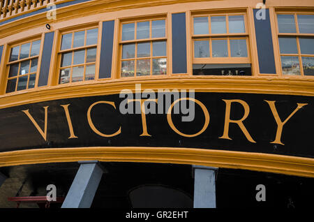 HMS VICTORY Portsmouth stern mit Namen Stockfoto