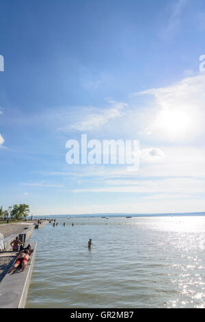 Illmitz: öffentliche Baden Strand Lido, Neusiedler See, Neusiedler See, Schwimmer, Segelboot, Sonnenanbeter, Österreich, Burgenland, Stockfoto