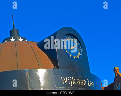 Die Downtown Uhr in Wijk Aan Zee, Holland, Stockfoto