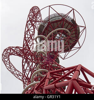 Der ArcelorMittal Orbit im Queen Elizabeth Olympic Park, London. Stockfoto