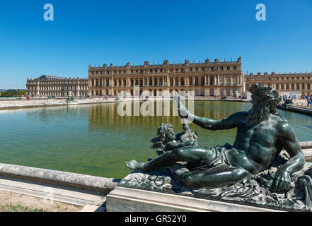 Versailles. Rückansicht des Château de Versailles (Schloss von Versailles), in der Nähe von Paris, Frankreich