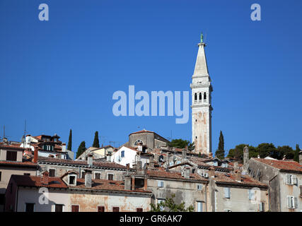 Blick auf Kirche In Rovinj Kroatien Sveta Eufemia Kirche der Heiligen Euphemia Stockfoto