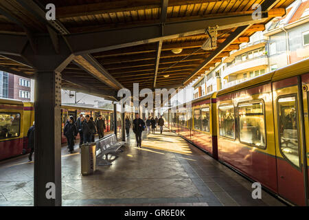 Bahnhof-Haukescher-Markt In Berlin Stockfoto