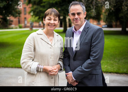 Green Party Co Führer Jonathan Bartley und Caroline Lucas auf grüne Partei Herbst 2016-Konferenz in Birmingham Stockfoto