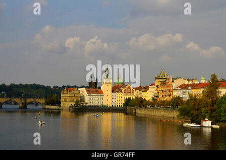 Karlsbrücke in Prag Stockfoto