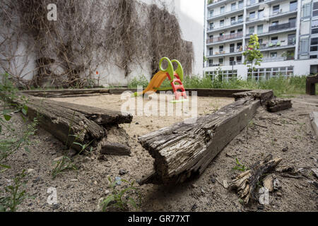 Spielplatz für Kinder S In der Großstadt Stockfoto