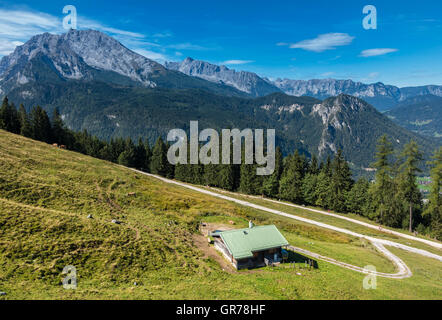 Ferienhaus auf der Alp Stockfoto