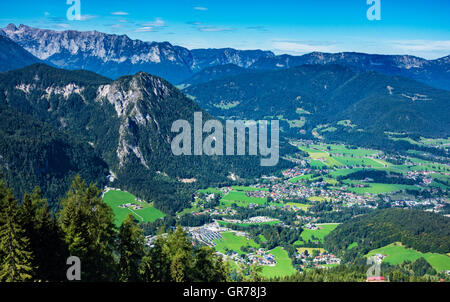 Im Tal der Berchtesgadener Alpen Stockfoto