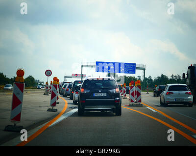 Europa Deutschland deutsche Autobahn Autobahn Autobahn Stau Zeichen Stockfoto