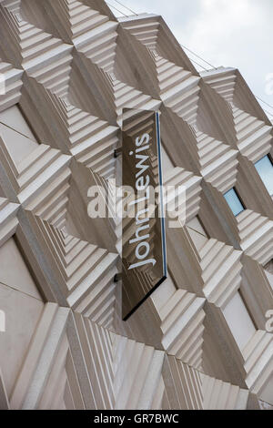 Leeds, UK - Juli 2016.  John Lewis Shop in Victoria Gate Shopping Centre, Leeds Stockfoto