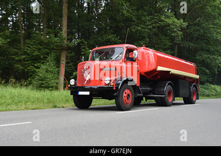 Henschel-Tankwagen Stockfoto