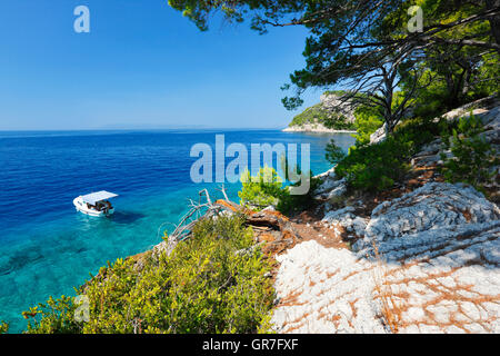 Schöner Strand in Makarska Riviera, Tucepi, Dalmatien Stockfoto