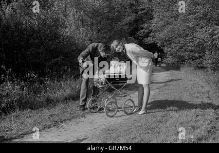 Familie 1969 Bw Stockfoto