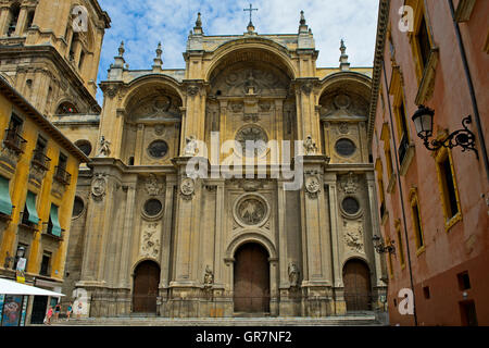 Baroquial wichtigsten Fassade der Kathedrale von Granada, Granada, Spanien Stockfoto