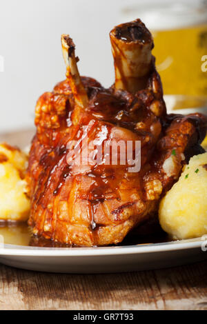 Bayerischen gebratenes Schweinefleisch Stockfoto