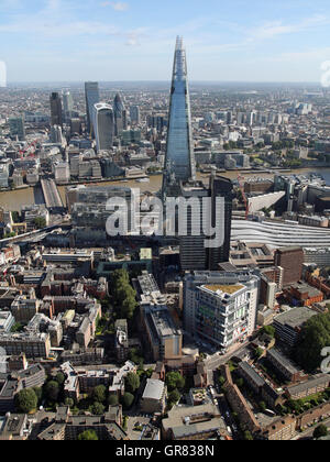 Luftaufnahme von Guys Hospital, SE1, The Shard, Themse und The City, London, UK Stockfoto