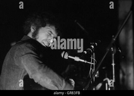 Alexis Korner 1972 Bw Stockfoto