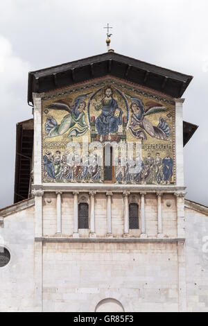 Lucca, Chiesa Di San Frediano Kirche, Basilica Di San Frediano, Toskana, Italien Stockfoto