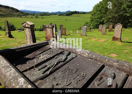 Schottland, Friedhof von Kilmartin, Krypta mit mehr als 500 Jahre alte Grab records Stockfoto