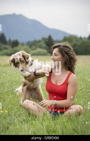 Lob Und Zuwendung Sind Jetzt Wichtig Stockfoto