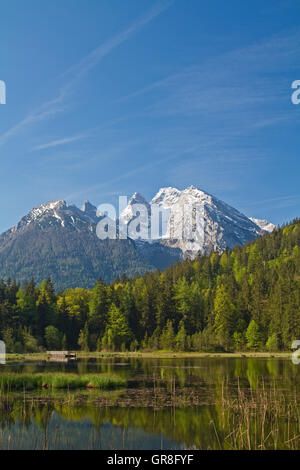 Kleiner Bergsee Bei Berchtesgaden Stockfoto