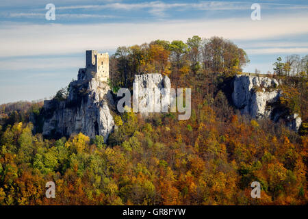 Burg Ruine Reussenstein im Herbst Stockfoto
