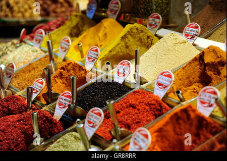 Gewürzmarkt, Missir Tscharschi-Istanbul Stockfoto