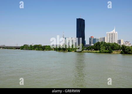 DC Tower, Uno-City und Donaucity-Wien Stockfoto