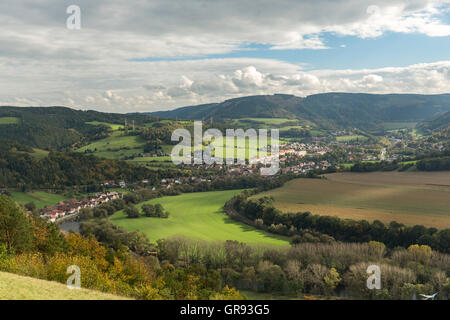 Saaletal-Tal In Kaulsdorf im Herbst, Saalfeld-Rudolstadt, Thüringen, Deutschland, Europa Stockfoto